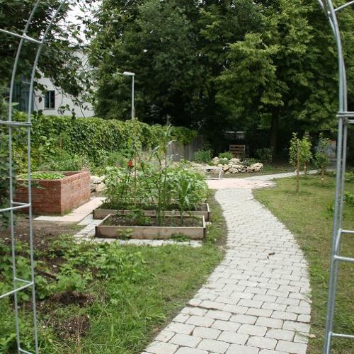 Schulgarten Eingang AFG